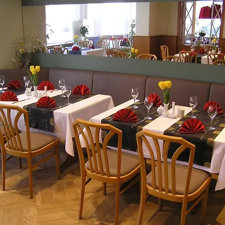 Saechsisches Haus - & Restaurant Berggiesshübel
