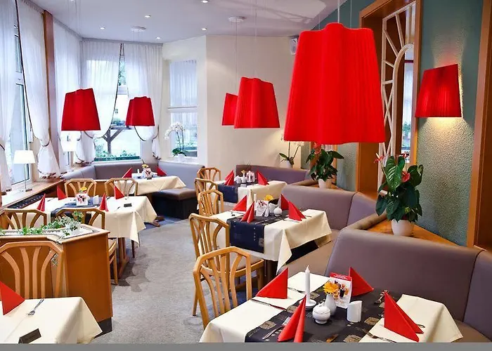 Saechsisches Haus - Hotel & Restaurant Hotel Berggiesshübel